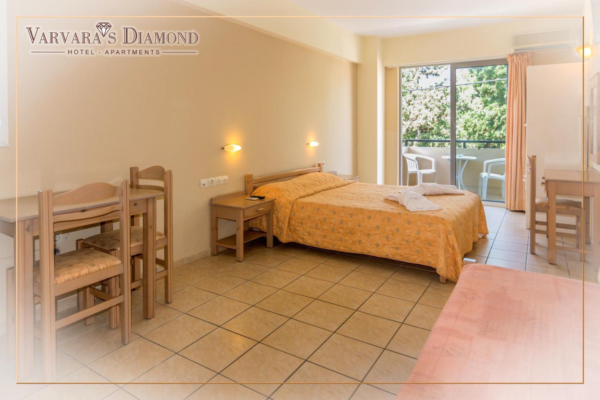 Varvaras Diamond Hotel Платанес Стая снимка