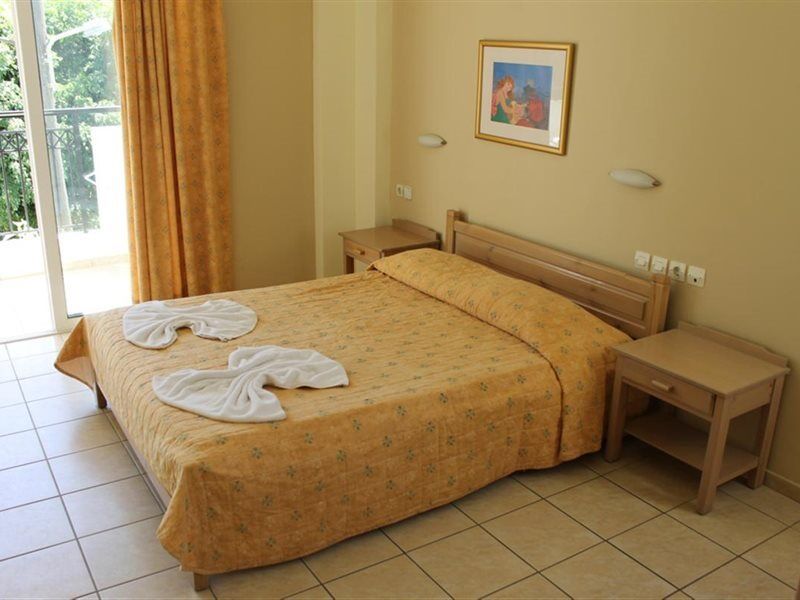 Varvaras Diamond Hotel Платанес Екстериор снимка